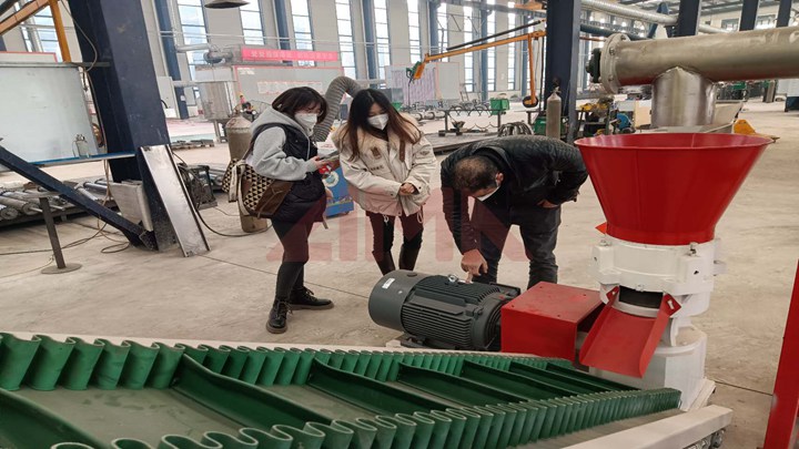 large scale Sturgeon feed making machine in Uganda